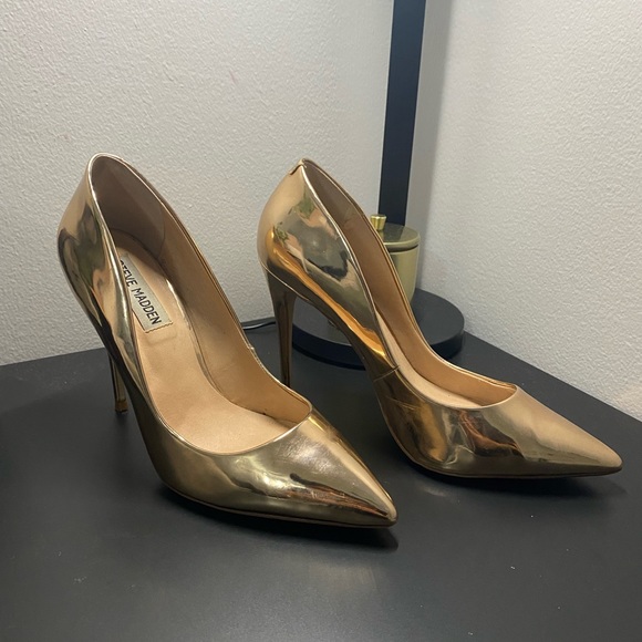 Steve Madden Rose Gold Pump Heels - Picture 6 of 6